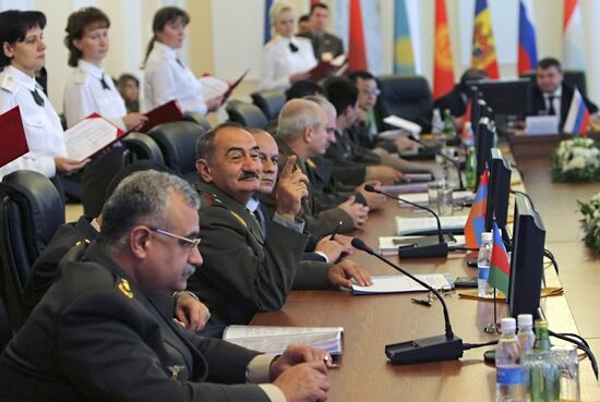 Council of CIS Defense Ministers meets in St. Petersburg