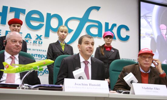 News conference given by the S7 Airlines management