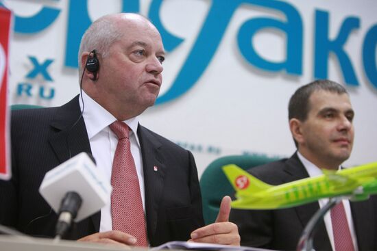 News conference given by the S7 Airlines management