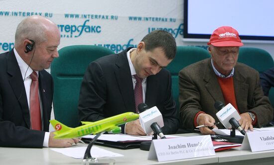 News conference given by the S7 Airlines management