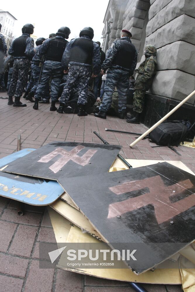 Nationalists march in Kiev
