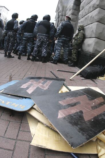 Nationalists march in Kiev