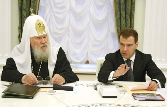 Dmitry Medvedev calls for rebuilding of New Jerusalem Monastery