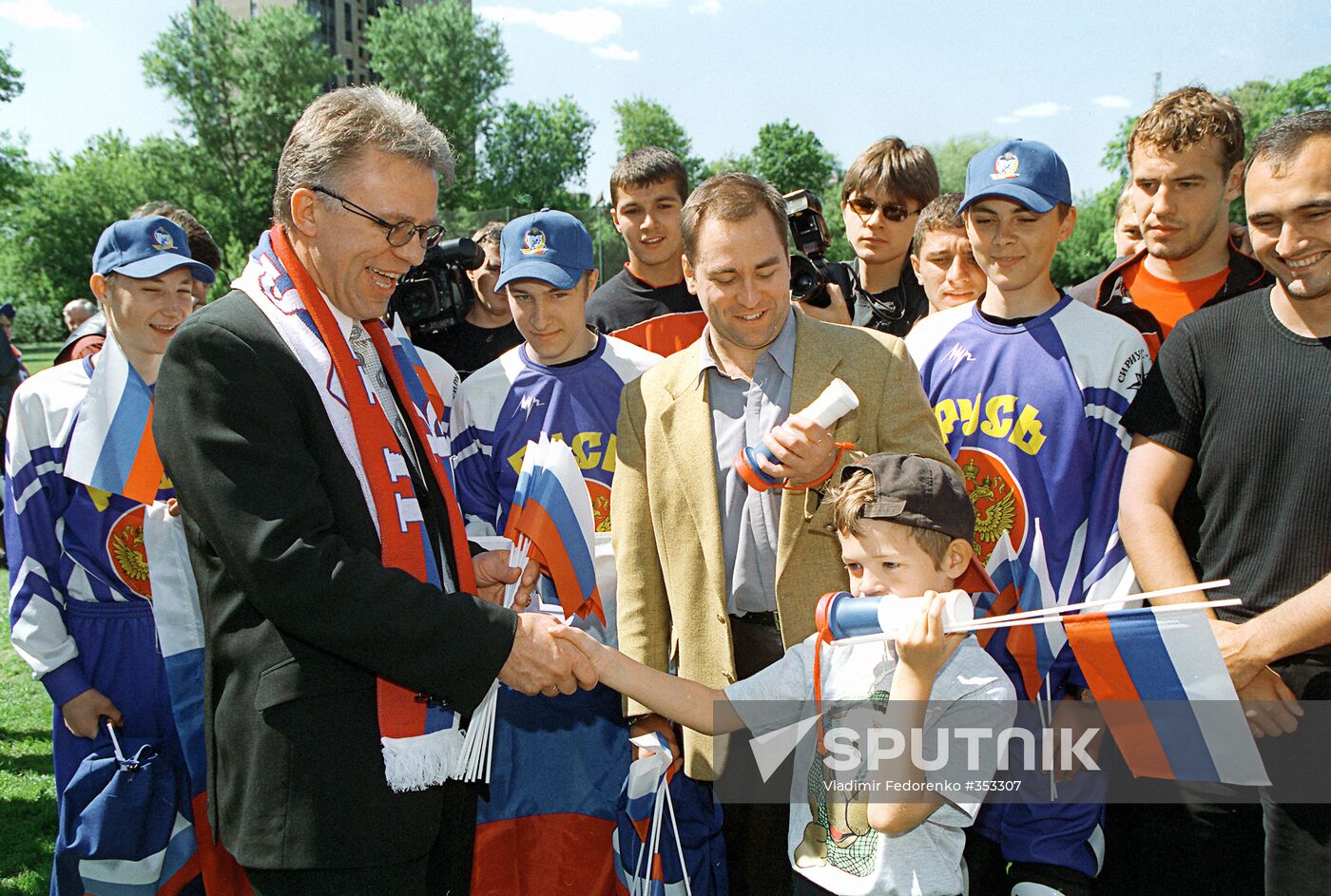 Vyacheslav Fetisov with football fans