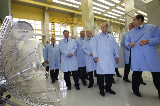 Vladimir Putin visits Satellite Information Systems company