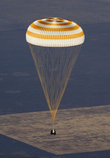 17th ISS expedition returns to Earth