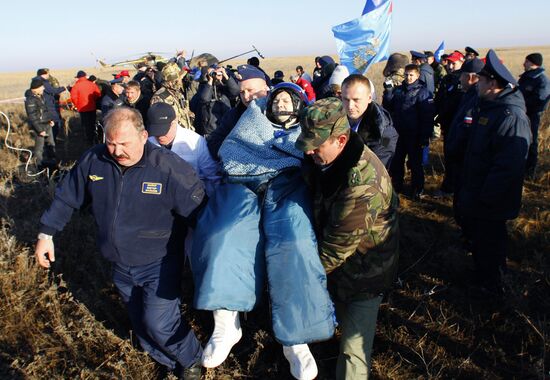 17th ISS expedition returns to Earth