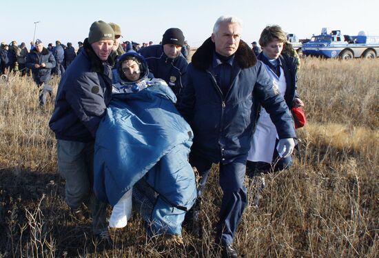 17th ISS expedition returns to Earth