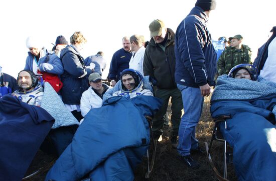 17th ISS expedition returns to Earth