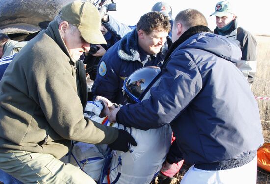 17th ISS expedition returns to Earth