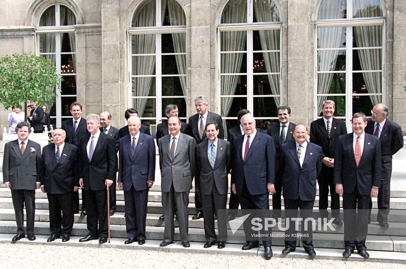 Russia-NATO Founding Act signed