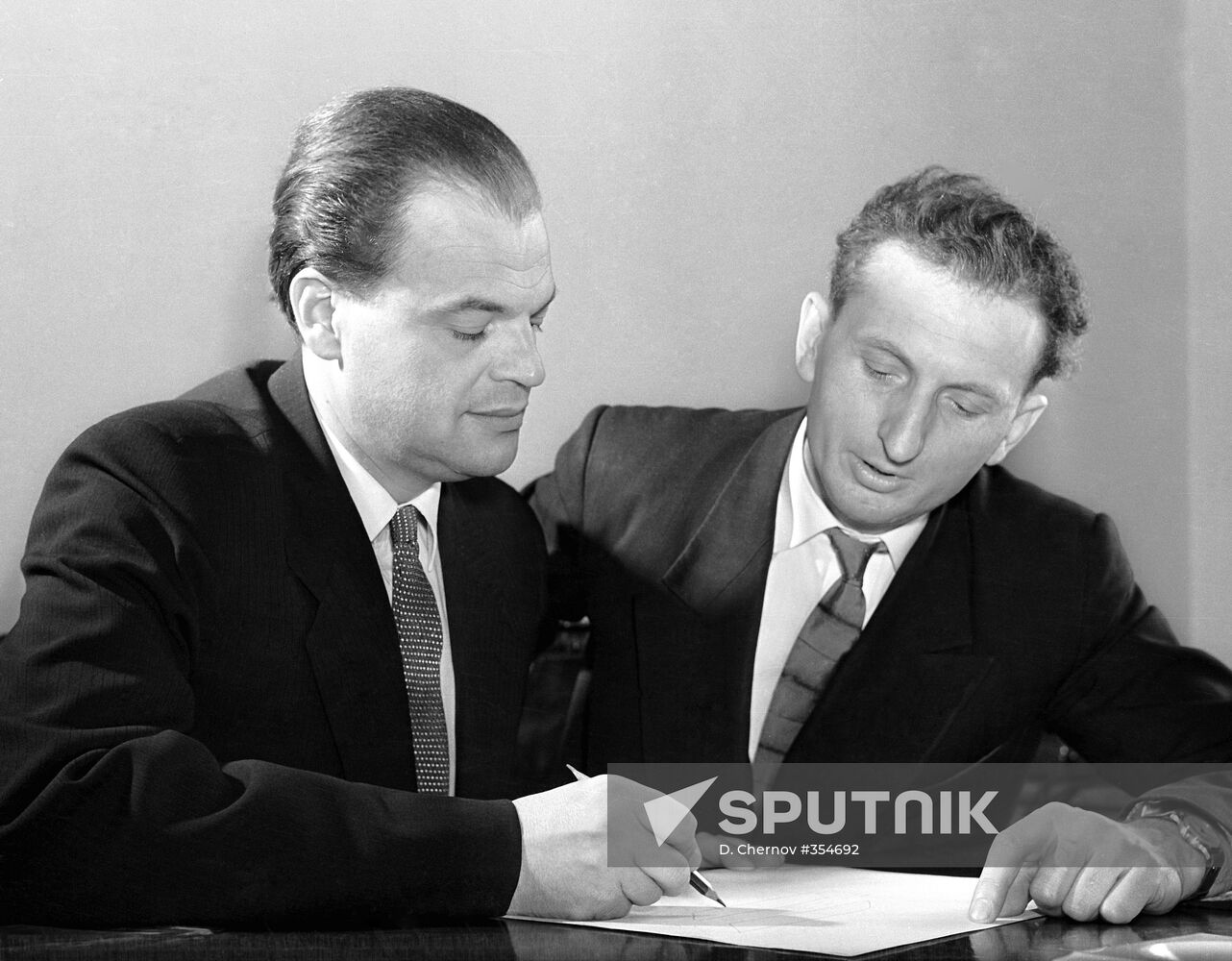 Russian physicists Nikolai Basov, Alexander Prokhorov