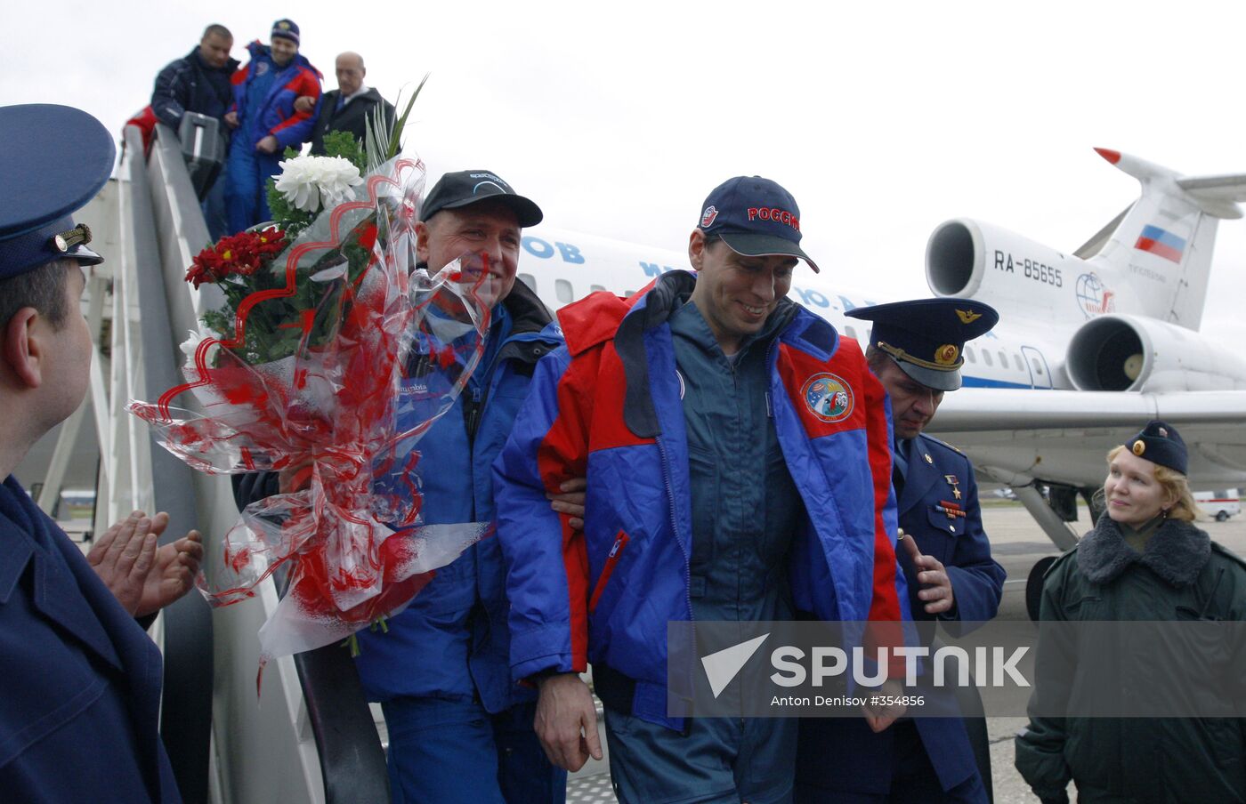 Return of the 17th mission to the International Space Station