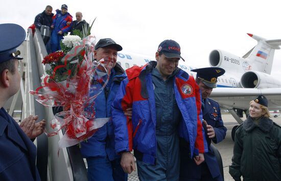 Return of the 17th mission to the International Space Station