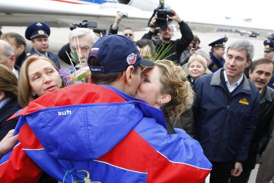 Return of the 17th mission to the International Space Station