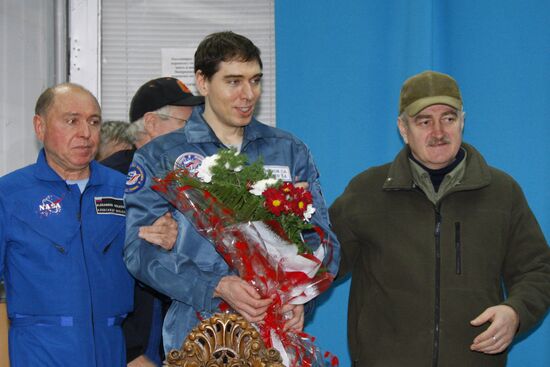 Return of the 17th mission to the International Space Station