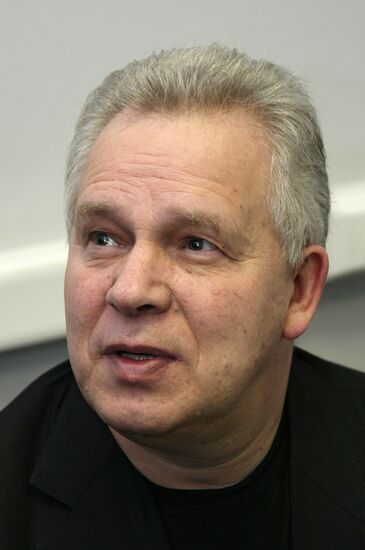 News conference on MTV Russia Music Awards 2008