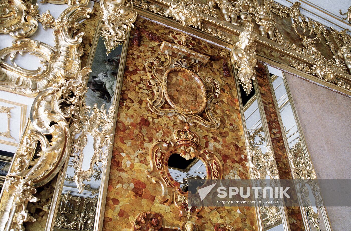 Recreation of Catherine Palace's Amber Room