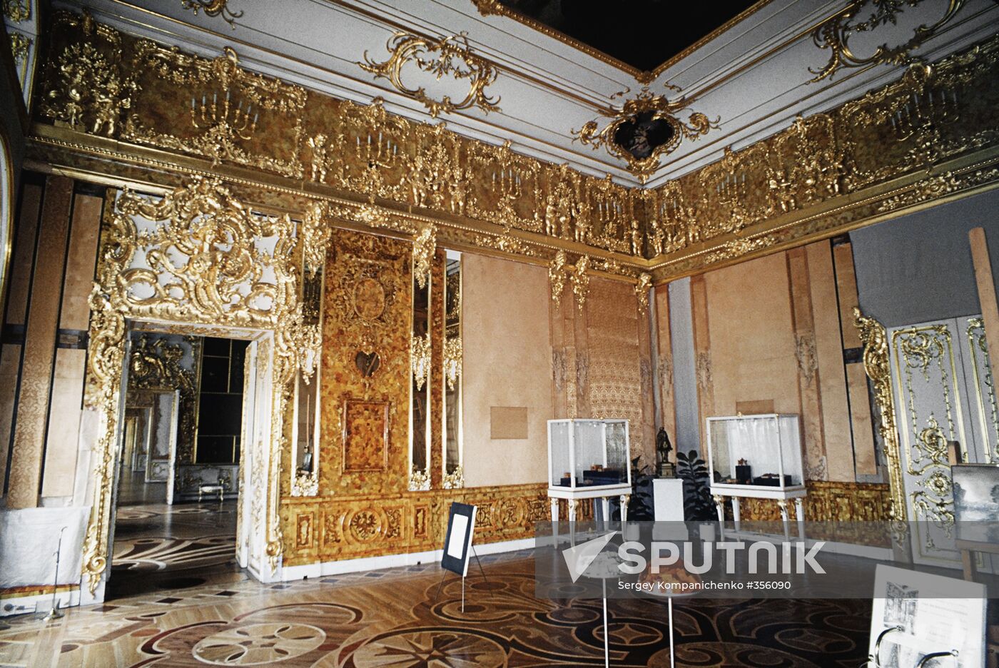 Recreation of Catherine Palace's Amber Room