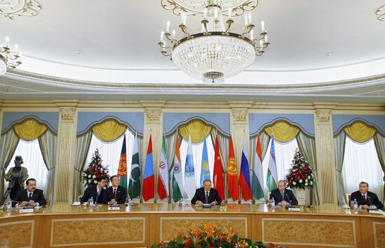 Nursultan Nazarbayev meets with SCO prime ministers