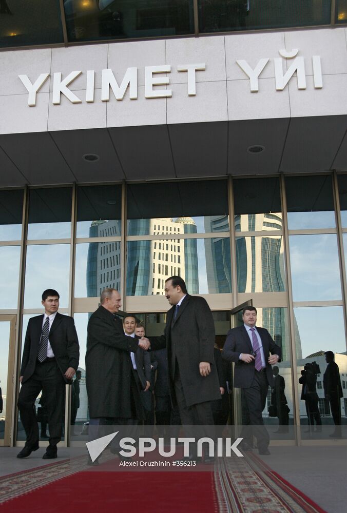 Russian prime minister meets with his Kazakh counterpart