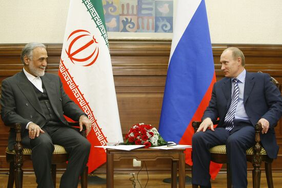 Vladimir Putin meets with Iranian Vice-President Parviz Davudi