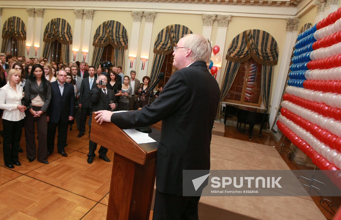 US Ambassador holds a reception in Moscow