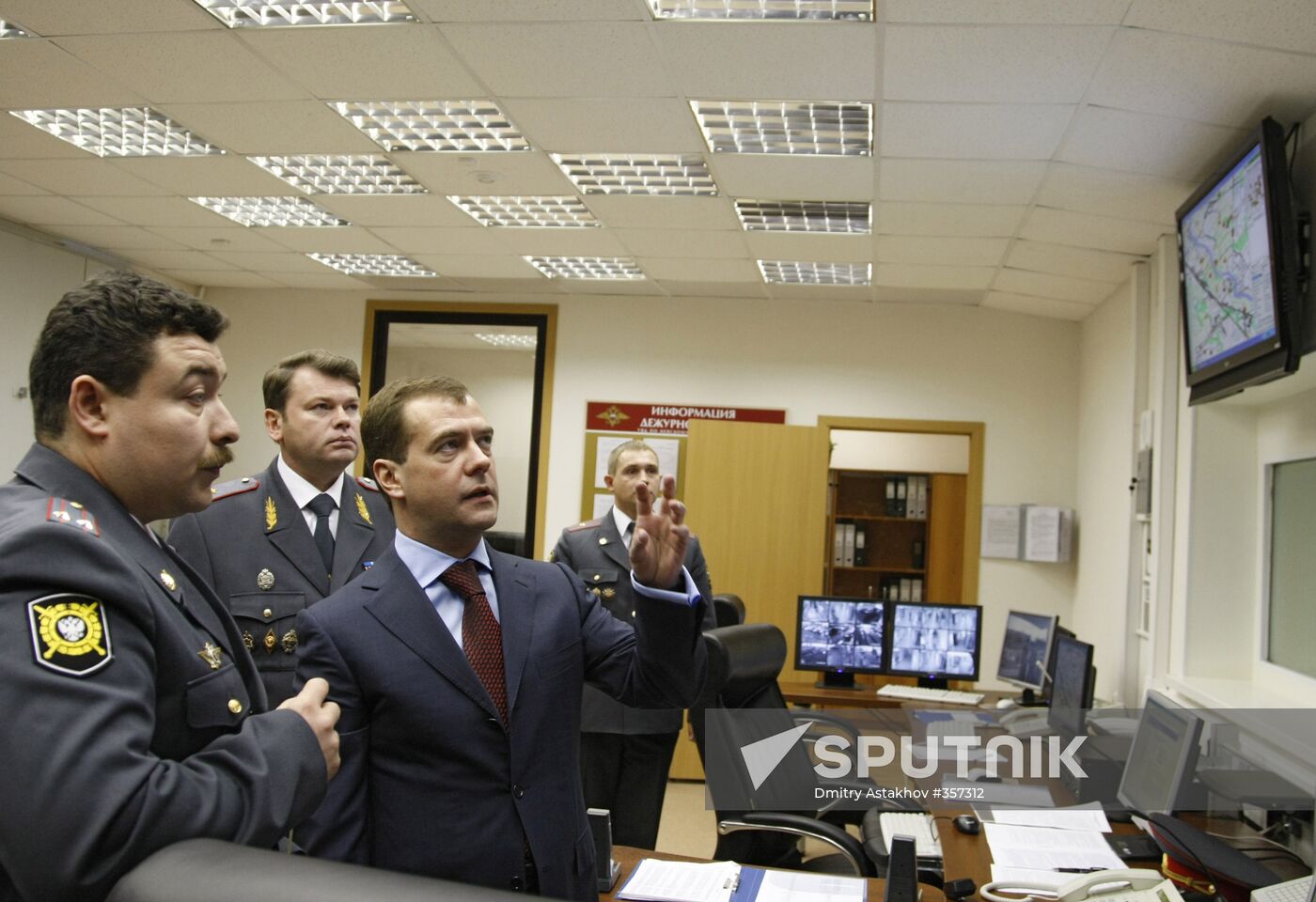 Russian president visits new police headquarters, St.Petersburg