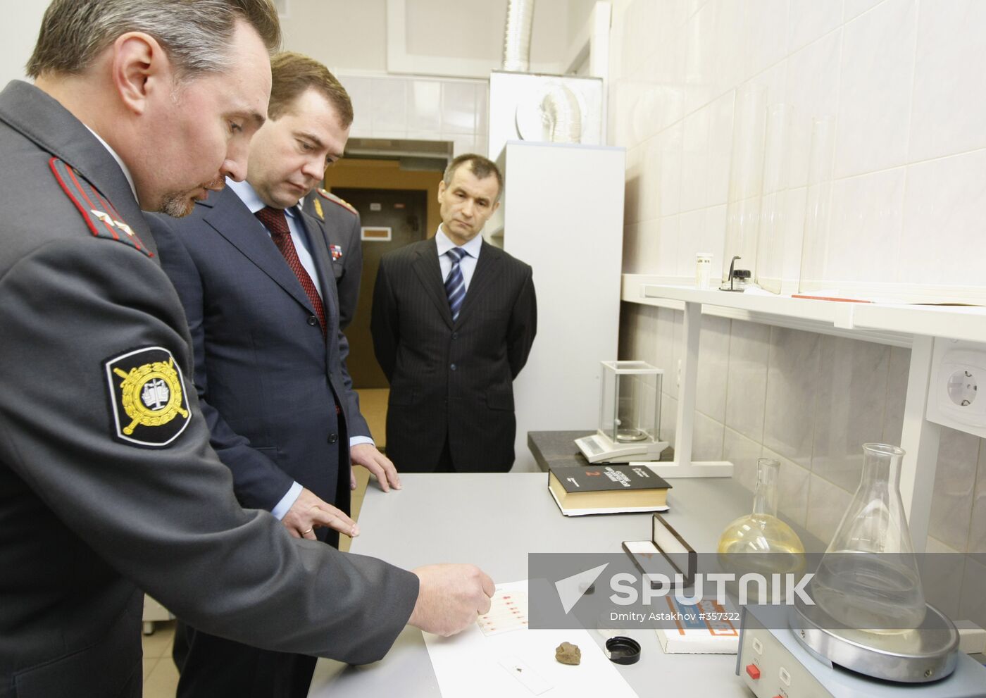 Russian president visits new police headquarters, St.Petersburg