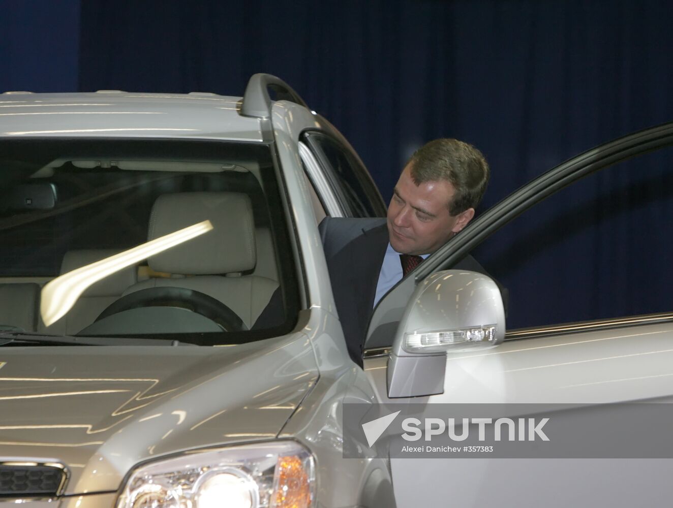 Opening new General Motors plant in St.petersburg