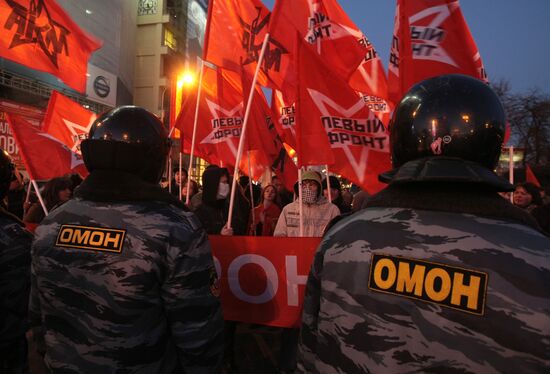 Communists rally to celebrate Bolshevik revolution anniversary