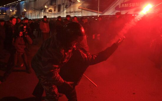 Communists rally to celebrate Bolshevik revolution anniversary