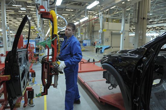 General Motors car assembly plant opened in St. Petersburg