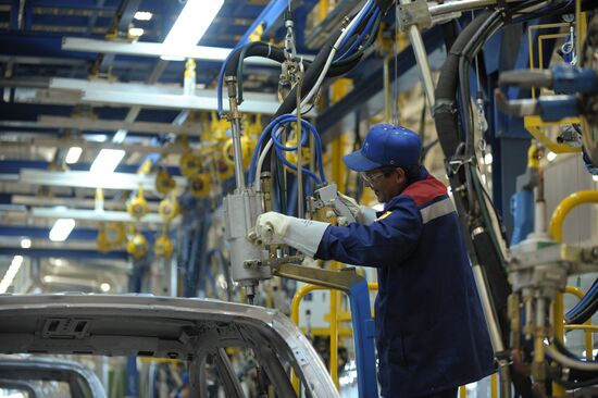 General Motors car assembly plant opened in St. Petersburg