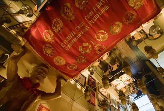 Soviet-era snack bar "Lenin Calling"