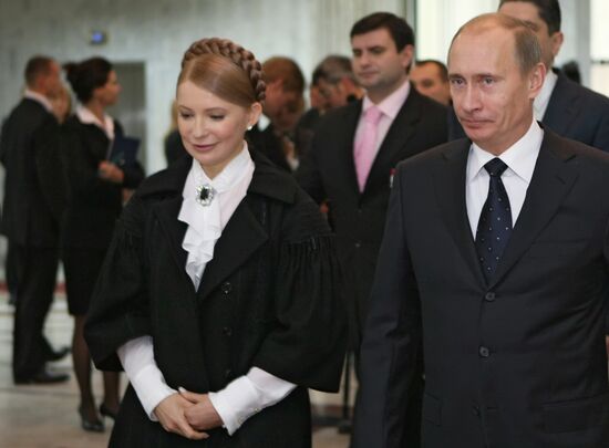 Vladimir Putin visits Moldova