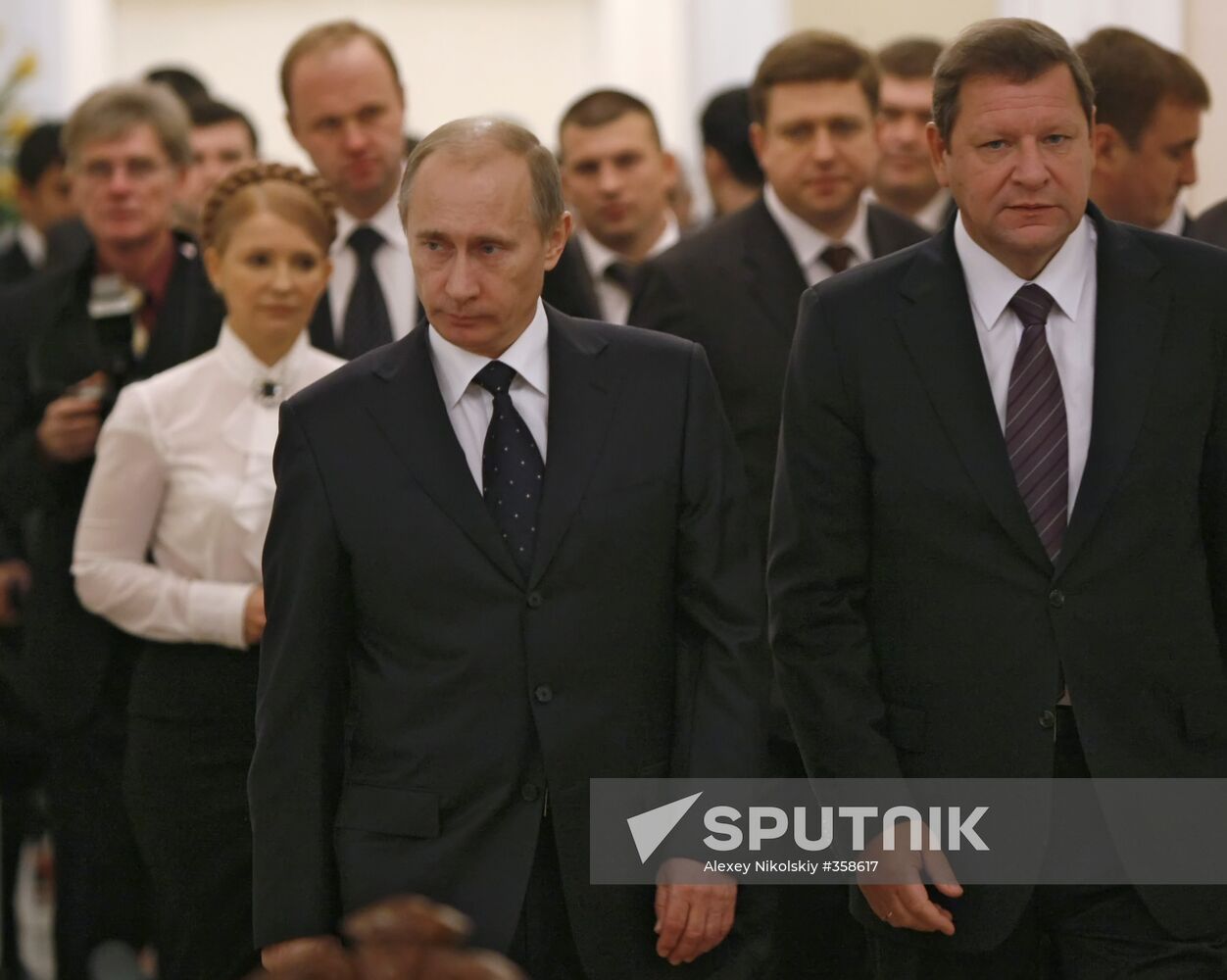 Vladimir Putin visits Moldova