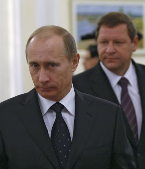 Vladimir Putin visits Moldova