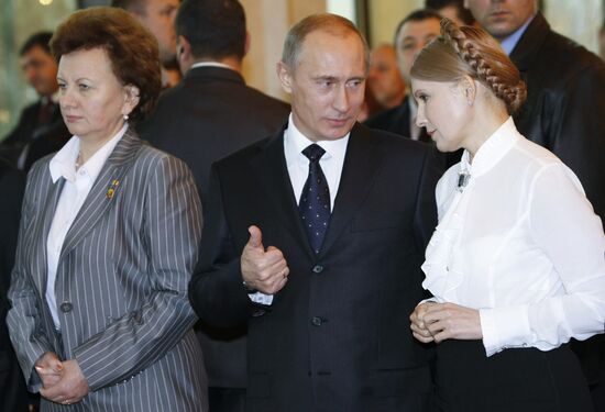 Vladimir Putin visits Moldova