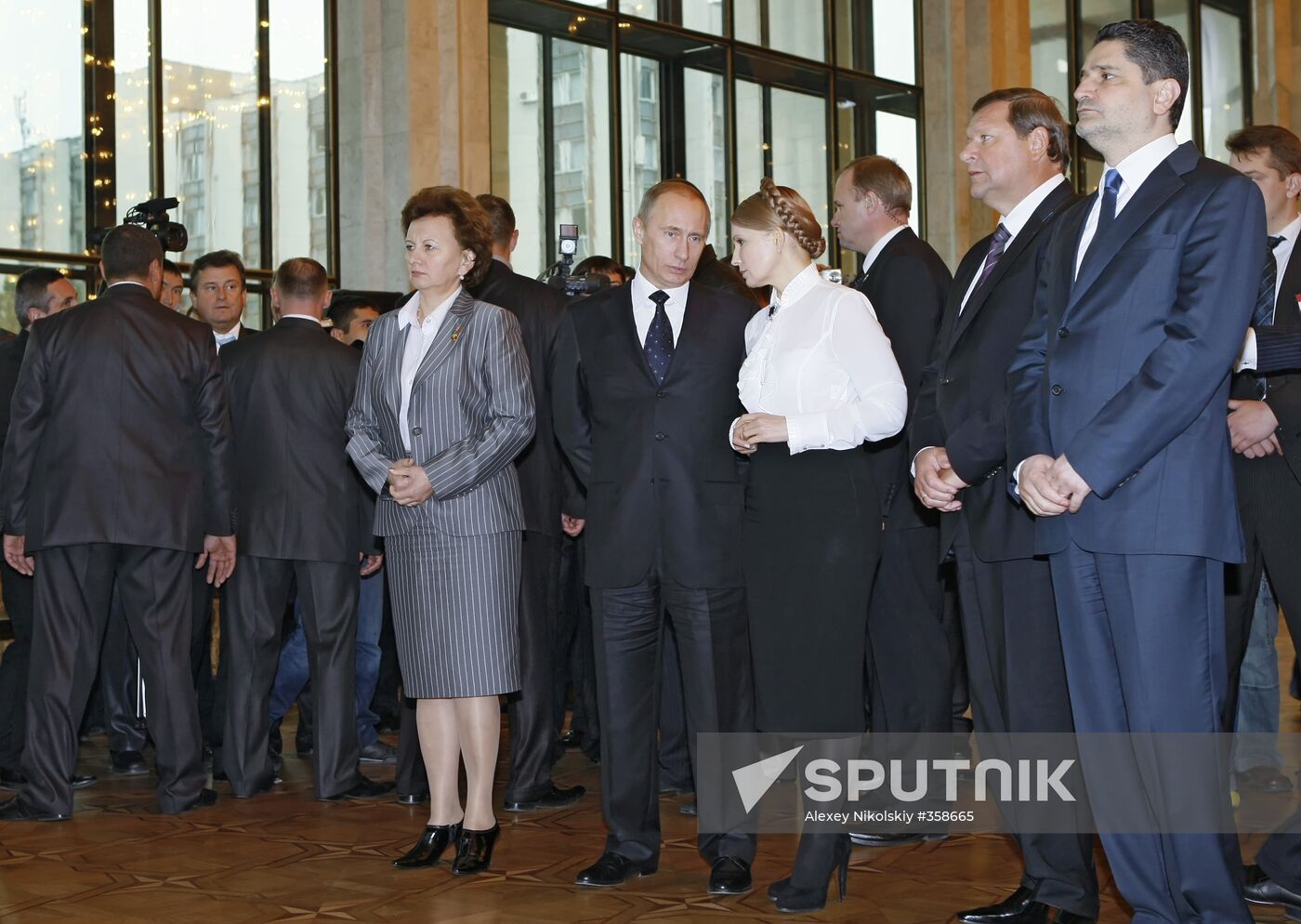 Vladimir Putin visits Moldova