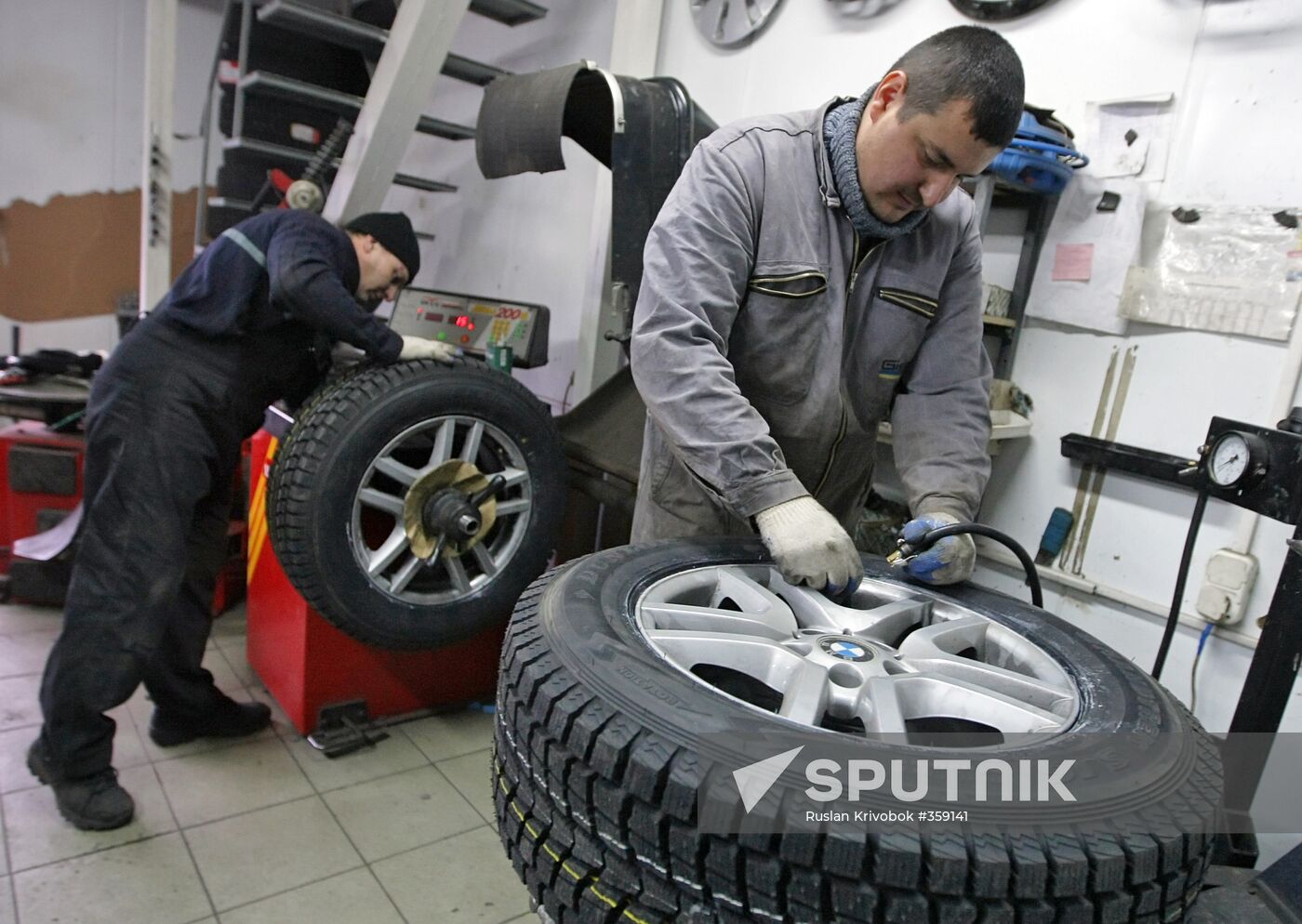 Tire fitting shops in Moscow