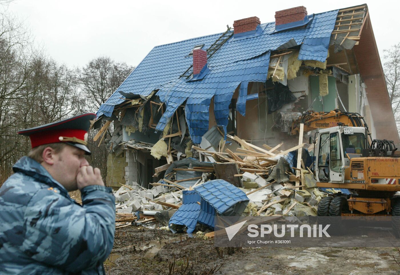 Pulling down private houses in the Curonian Spit nature reserve