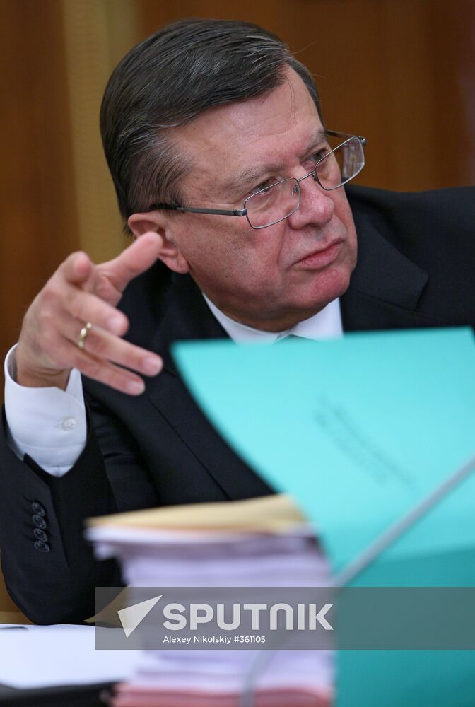 Government meeting, November 27