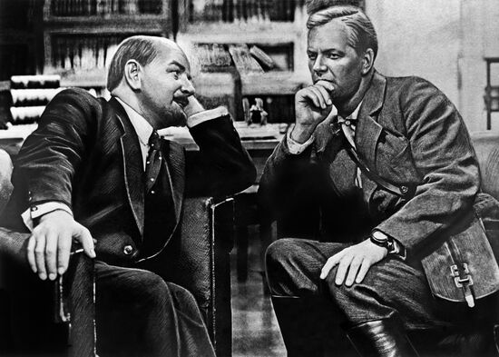 Film frame from the film "Lenin in 1918"