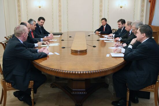 Vladimir Putin meets with Wulf Bernotat