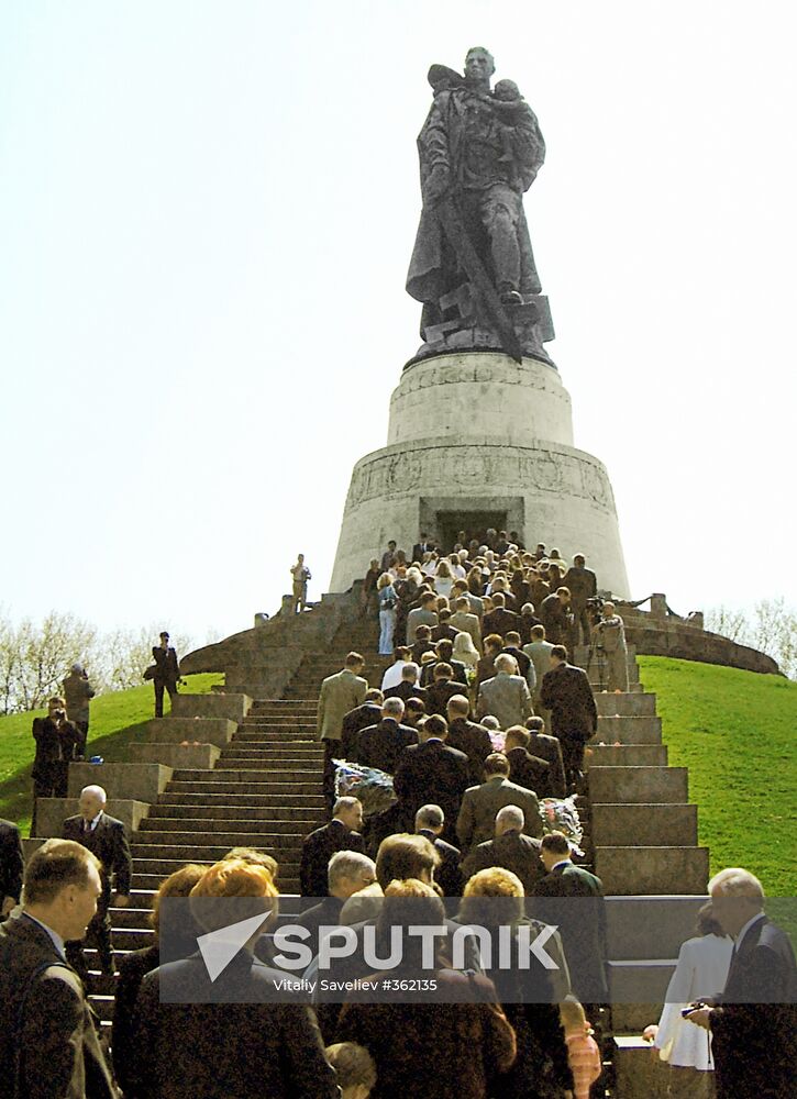 A monument to Soviet soldiers in Berlin