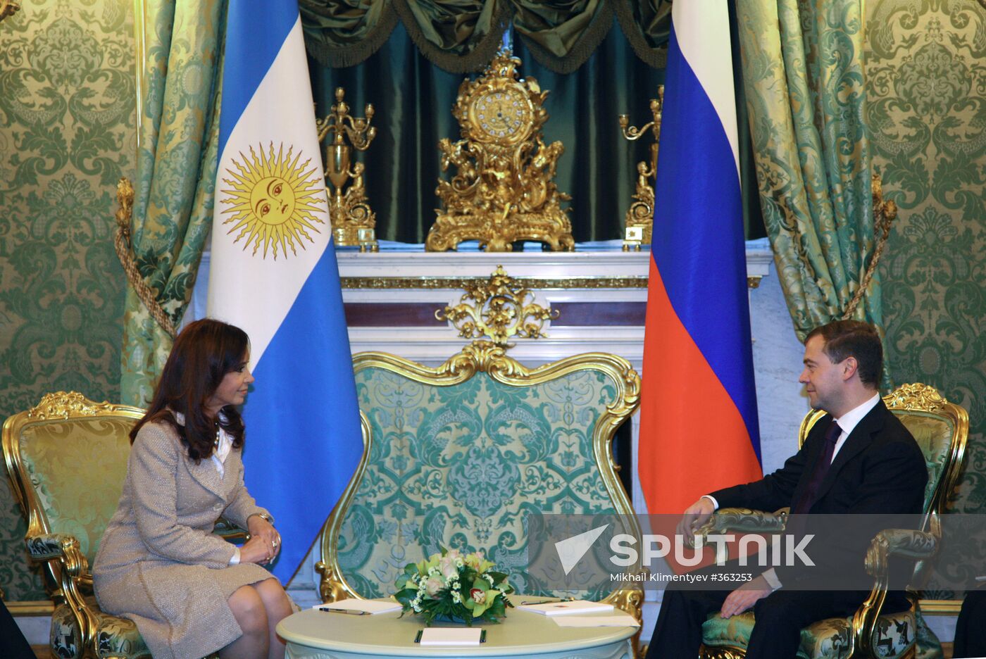 Argentina's President pays official visit to Russia