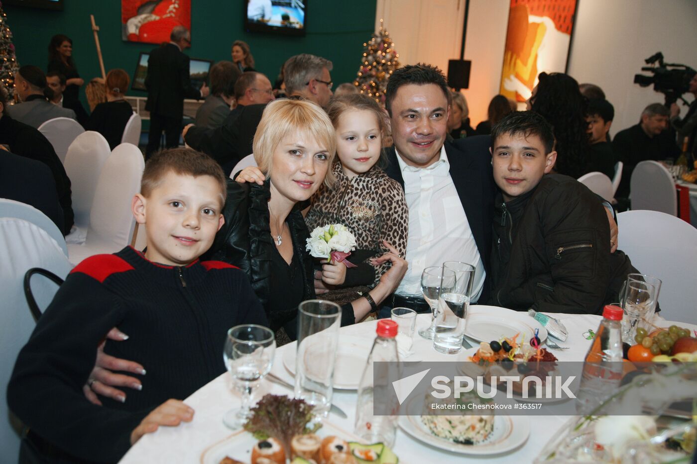Kostya Tszyu's charity auction
