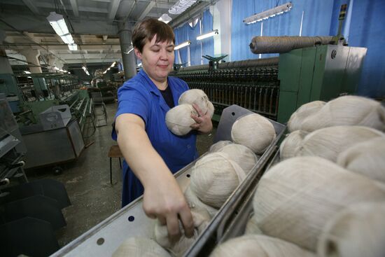 The shawl manufacturer Orenshal