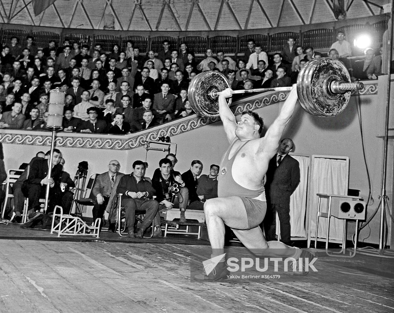 The first Soviet weight-lifting champion Aleksei Medvedev (+ 90kg)
